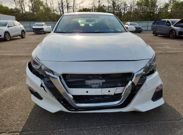 1N4BL4BV7LC101819 2020 NISSAN ALTIMA Белый Вид спереди