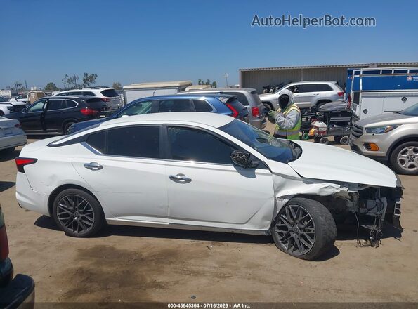 1N4BL4BV7LC142645 2020 NISSAN ALTIMA White Вид задньої частини салону