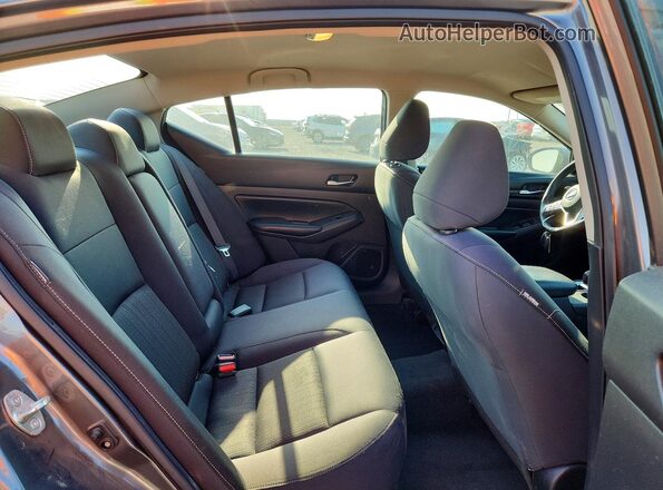 1N4BL4BV7MN368433 2021 NISSAN ALTIMA Серебряный Вид задних сидений