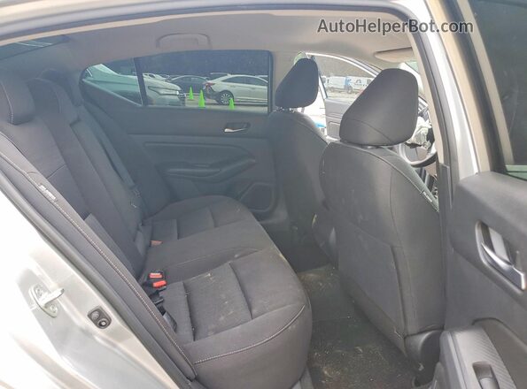 1N4BL4BV7NN387680 2022 NISSAN ALTIMA Серебряный Вид задних сидений