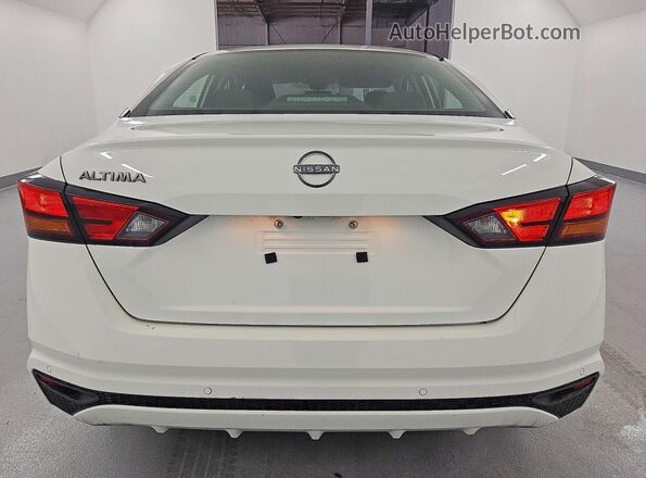 1N4BL4BV7PN419451 2023 NISSAN ALTIMA White Rear view