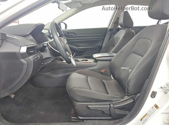 1N4BL4BV7PN419451 2023 NISSAN ALTIMA White Front interior view
