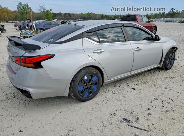 1N4BL4BV8MN370482 2021 NISSAN ALTIMA Серебряный Задняя правая четверть