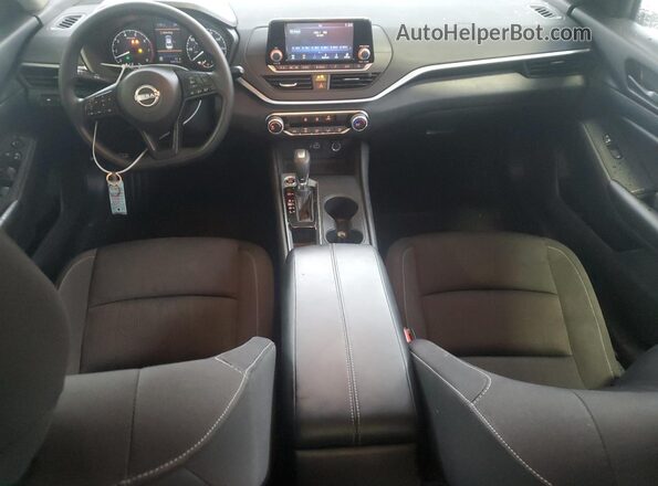 1N4BL4BV8PN330911 2023 NISSAN ALTIMA Silver Вид панелі приладів