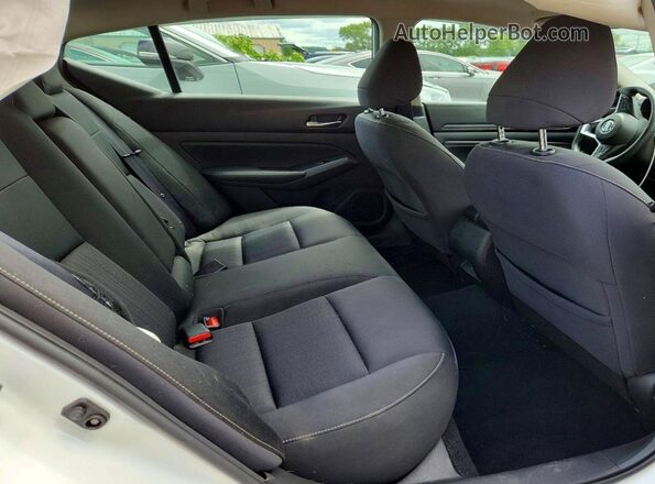 1N4BL4BV9KC110486 2019 NISSAN ALTIMA White Widok tylnych siedzeń
