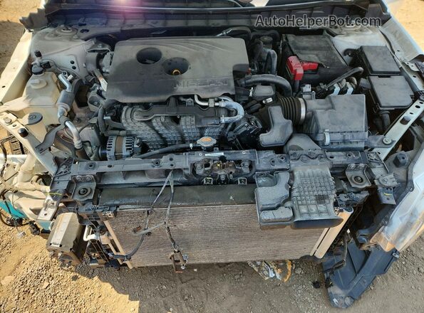 1N4BL4BV9KC235973 2019 NISSAN ALTIMA White Widok wnętrza z tyłu
