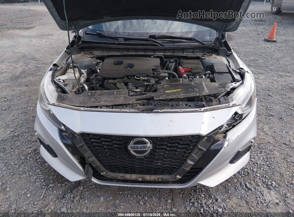 1N4BL4BV9LN318566 2020 NISSAN ALTIMA Silver Widok z tyłu