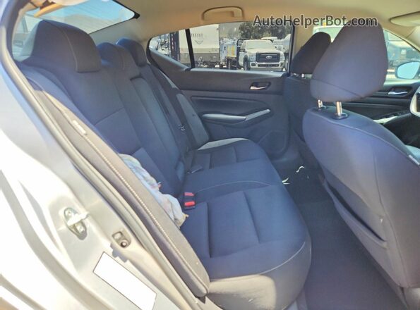 1N4BL4BVXKC124526 2019 NISSAN ALTIMA Silver Rear seats view