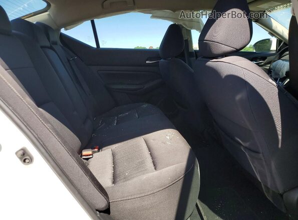 1N4BL4BVXKC228899 2019 NISSAN ALTIMA White Widok tylnych siedzeń
