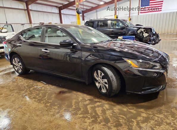 1N4BL4BVXPN403910 2023 NISSAN ALTIMA Черный Передняя правая четверть