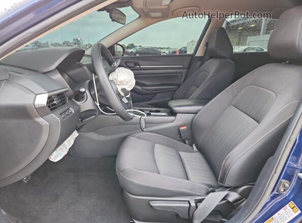 1N4BL4BVXRN405322 2024 NISSAN ALTIMA Синий Вид салона спереди
