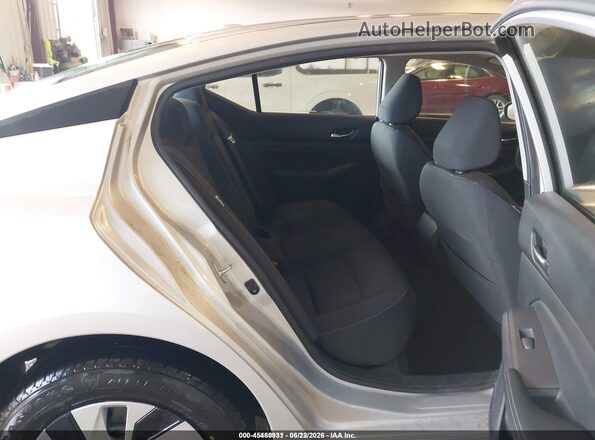 1N4BL4BW1LC260876 2020 NISSAN ALTIMA Silver Widok naklejki z numerem VIN