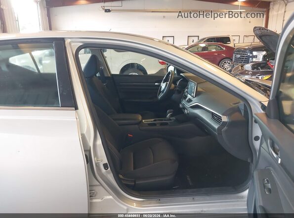 1N4BL4BW1LC260876 2020 NISSAN ALTIMA Silver Widok wnętrza z przodu