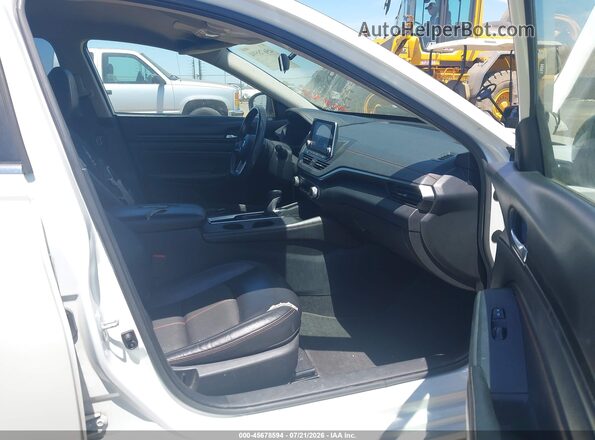 1N4BL4CV0KC102162 2019 NISSAN ALTIMA White წინა სალონის ხედი
