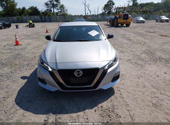 1N4BL4CV0LC137298 2020 NISSAN ALTIMA Silver Вид спереду