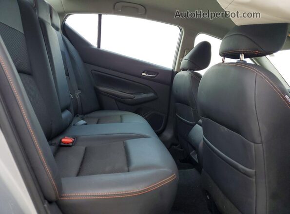 1N4BL4CV0MN324448 2021 NISSAN ALTIMA Silver Widok tylnych siedzeń