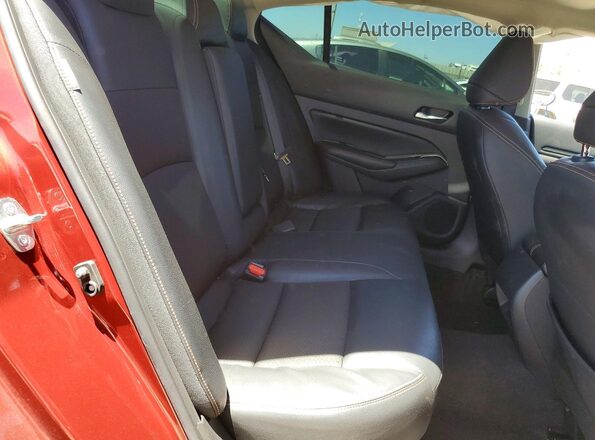 1N4BL4CV0NN354583 2022 NISSAN ALTIMA Red Հետևի նստատեղերի տեսք