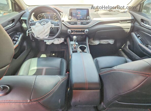 1N4BL4CV0RN393440 2024 NISSAN ALTIMA Gray Widok deski rozdzielczej
