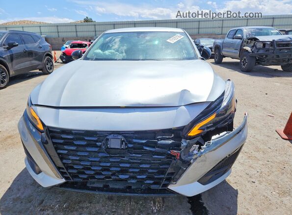 1N4BL4CV0RN393440 2024 NISSAN ALTIMA Gray Widok z przodu