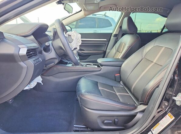 1N4BL4CV0RN400077 2024 NISSAN ALTIMA Черный Вид салона спереди
