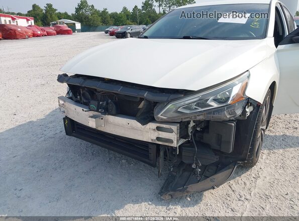 1N4BL4CV1KC146798 2019 NISSAN ALTIMA White 