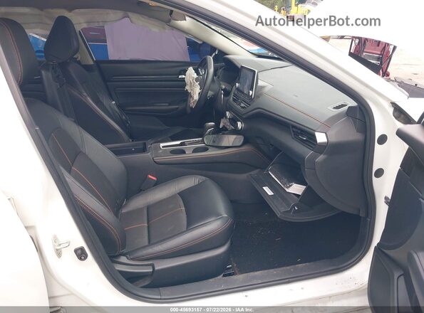 1N4BL4CV1LC208539 2020 NISSAN ALTIMA White Widok wnętrza z przodu