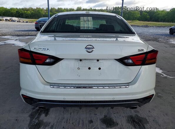 1N4BL4CV1MN329609 2021 NISSAN ALTIMA White Rear view