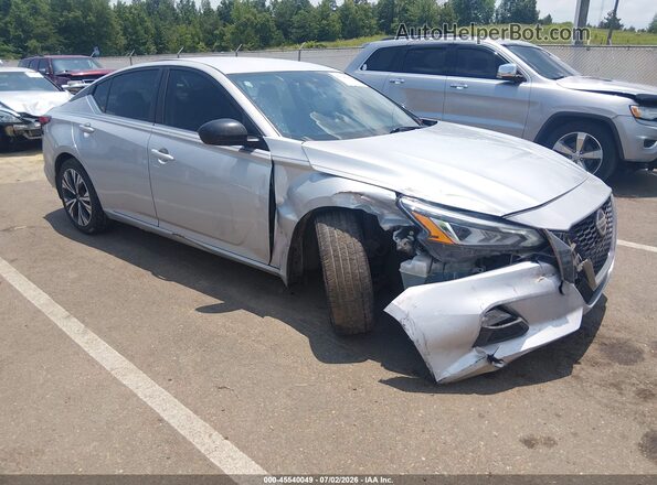1N4BL4CV1NN323715 2022 NISSAN ALTIMA Silver Widok z przodu