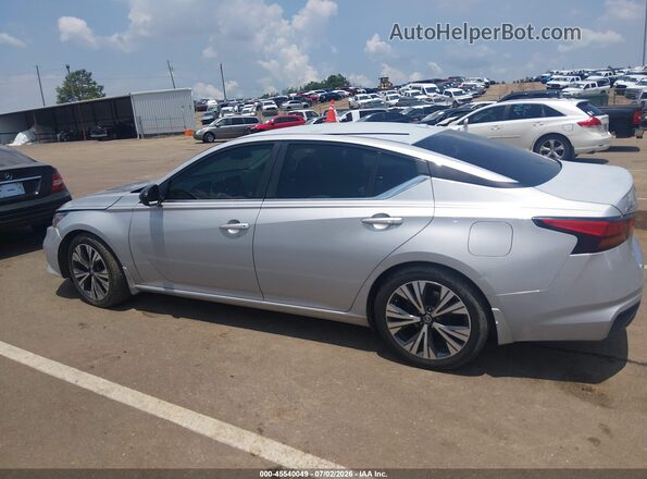 1N4BL4CV1NN323715 2022 NISSAN ALTIMA Silver Widok wnętrza 360 stopni