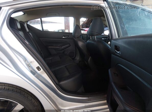1N4BL4CV1NN332897 2022 NISSAN ALTIMA Silver Widok naklejki z numerem VIN