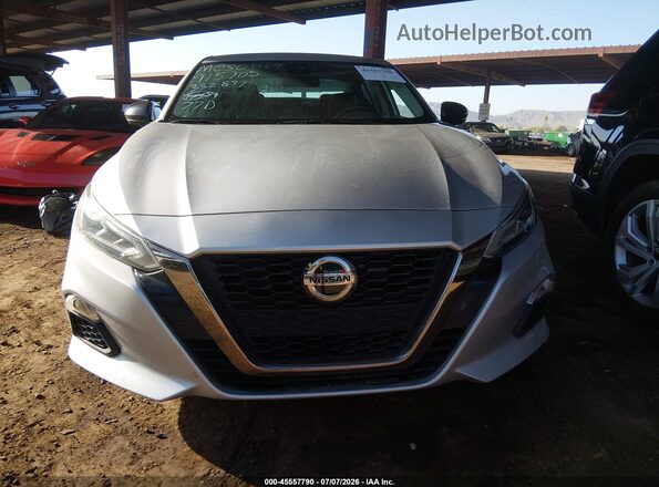 1N4BL4CV1NN332897 2022 NISSAN ALTIMA Silver Widok deski rozdzielczej