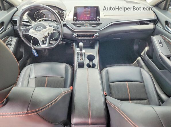 1N4BL4CV1NN358965 2022 NISSAN ALTIMA White Առջևի վահանակի տեսք