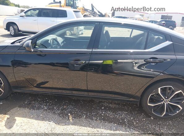 1N4BL4CV1SN310670 2025 NISSAN ALTIMA Черный Панорамный вид салона 360°