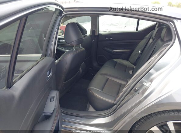1N4BL4CV2KC181592 2019 NISSAN ALTIMA Gray VIN sticker view