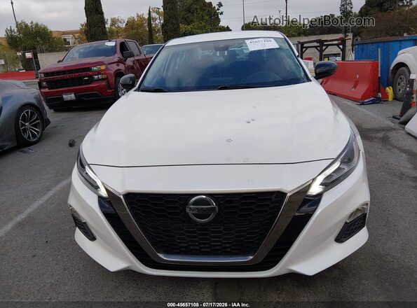 1N4BL4CV2MN394128 2021 NISSAN ALTIMA White Սարքավորումների վահանակի տեսք