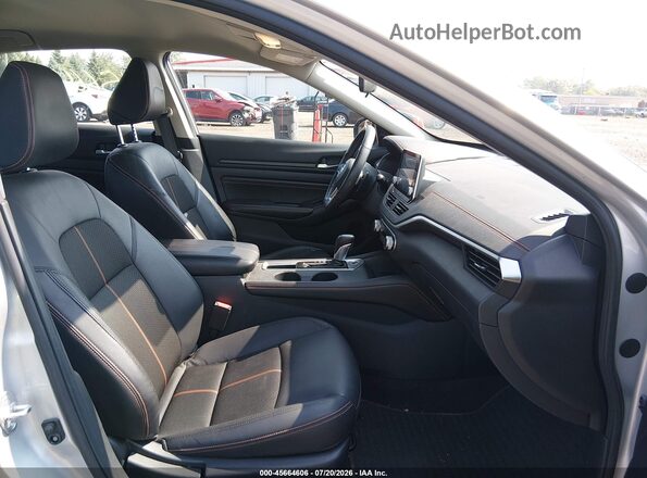1N4BL4CV2NN355072 2022 NISSAN ALTIMA Silver Vista interior delantera