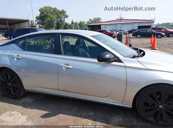 1N4BL4CV2NN355072 2022 NISSAN ALTIMA Silver Vista interior trasera