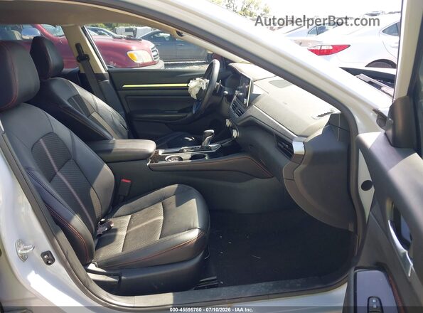 1N4BL4CV2PN313908 2023 NISSAN ALTIMA Gray Widok wnętrza z przodu