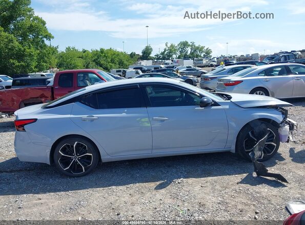 1N4BL4CV2PN313908 2023 NISSAN ALTIMA Gray Widok wnętrza z tyłu