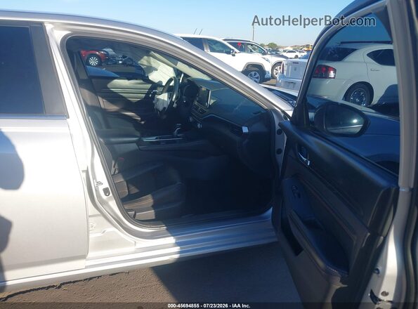 1N4BL4CV3KC146110 2019 NISSAN ALTIMA Серебряный Вид салона спереди