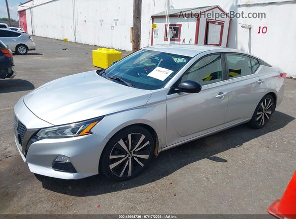 1N4BL4CV3LC206842 2020 NISSAN ALTIMA Silver Vista tres cuartos delantera izquierda