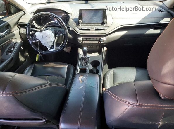 1N4BL4CV3MN340398 2021 NISSAN ALTIMA Red Вид панелі приладів
