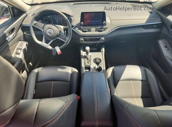 1N4BL4CV3MN398205 2021 NISSAN ALTIMA White Առջևի վահանակի տեսք