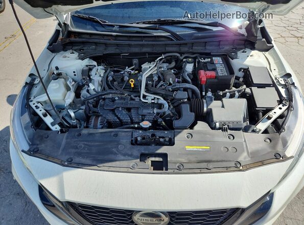 1N4BL4CV3NN366517 2022 NISSAN ALTIMA White Rear interior view