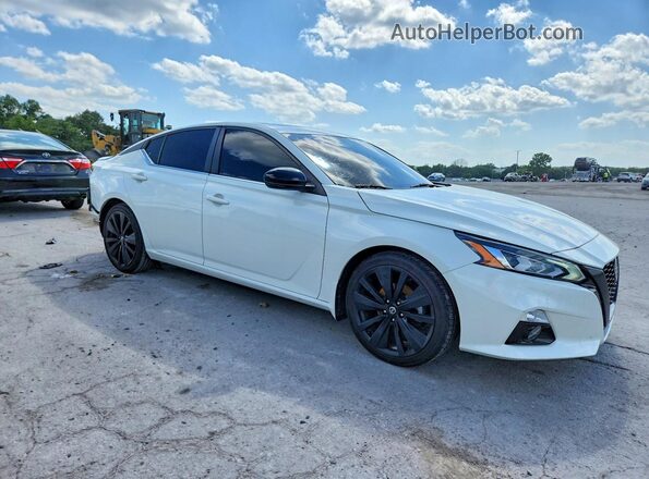 1N4BL4CV3NN366517 2022 NISSAN ALTIMA White Front right