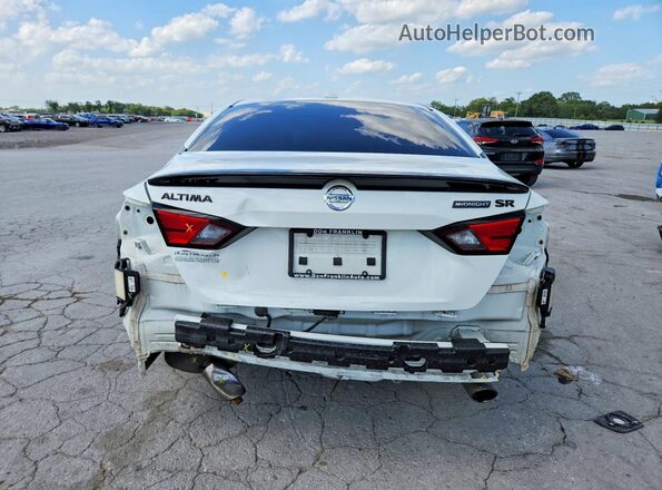 1N4BL4CV3NN366517 2022 NISSAN ALTIMA White Rear view