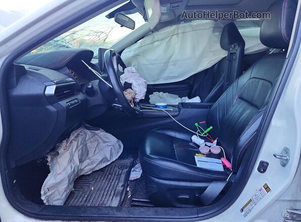 1N4BL4CV3PN345105 2023 NISSAN ALTIMA White Front interior view
