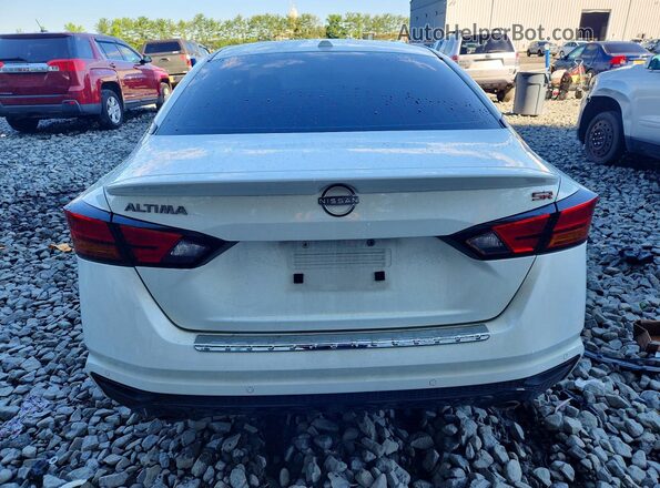 1N4BL4CV3PN345105 2023 NISSAN ALTIMA White Rear view
