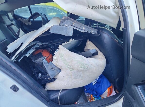 1N4BL4CV3PN345105 2023 NISSAN ALTIMA White Rear seats view