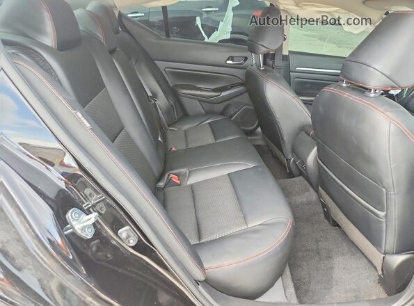 1N4BL4CV3RN344782 2024 NISSAN ALTIMA White Rear seats view